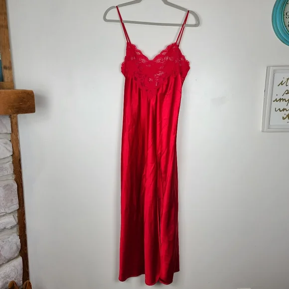 Vintage Victoria’s Secret Y2k Silky Bias CutRed Maxi Slip Dress Rosette Lace M